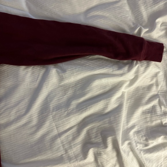 The North Face large burgundy hoodie. - Picture 14 of 15